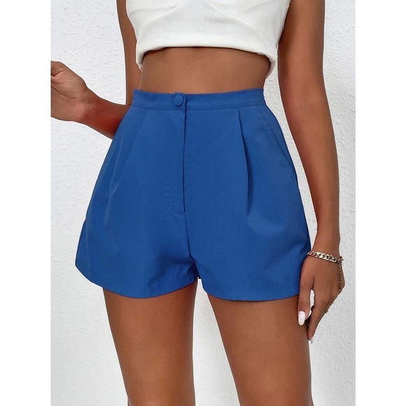 Plicated Detail Wide Leg Shorts with pockets - Picture 8 of 11